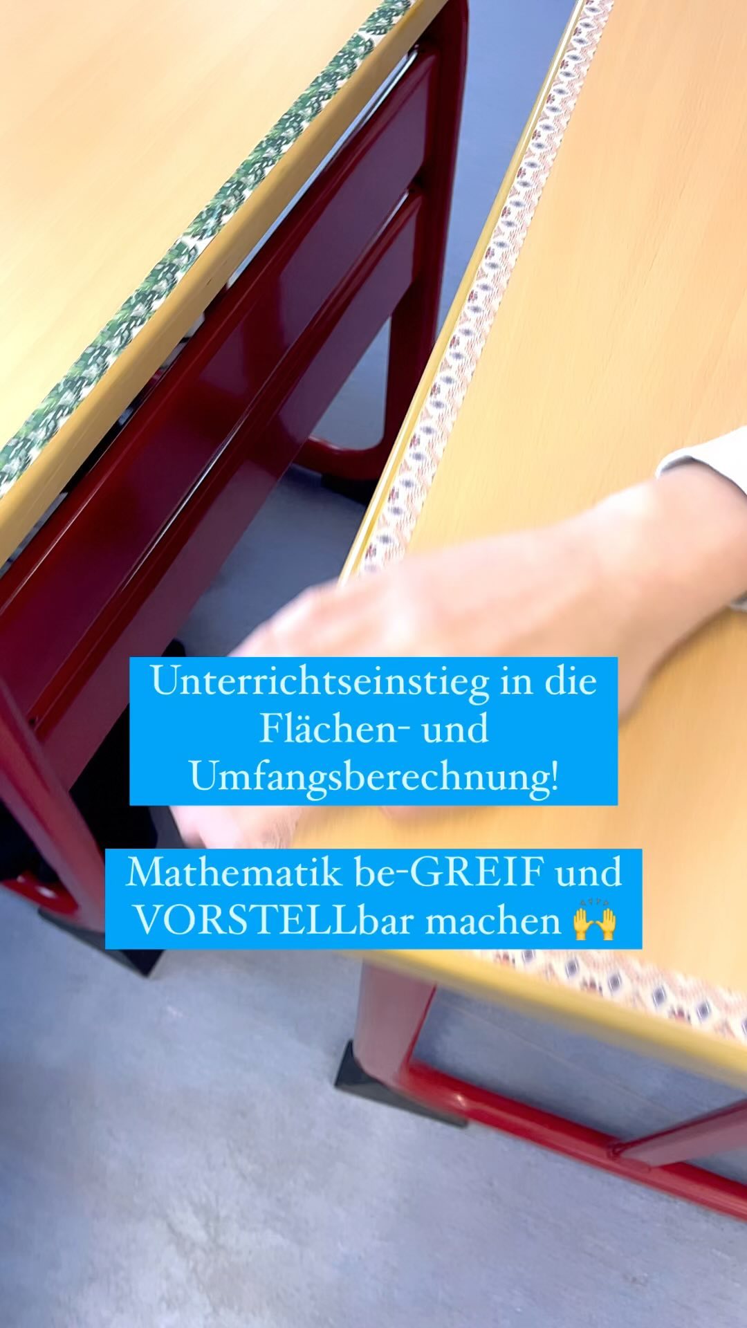 Mathematik be-GREIFbar machen💡Mit einem praktischen Unterrichtseinstieg in die Flächen- und Umfangsberechnung, um mathematische Kenntnisse in einen realen Kontext zu setzen und diese besser zu verstehen und greifbar zu machen 🙌💡
Die Schüler:innen sind zu Stadtplaner:innen geworden und hatten die Aufgabe, ihr eigenes Stadtviertel zu planen. Sie konnten dafür ihren Tisch nutzen, eine Fläche auf dem Boden oder das Fenster. Sie sollten Umfänge mit dem Zollstock abmessen, Längen notieren, Flächen einteilen und berechnen und dabei noch kreativ 🧑🎨 werden und Spaß haben.
Mir ging es vor allem darum, dass die SuS einen realen Zugang zu Umfang, Fläche und Längen bekommen und Denk- und Vorstellungsprobleme verringert werden 💭
Das war eine tolle Stunde und optimal sind dafür 90 Minuten 🤝
Verwendete Materialien:
🖍️Kreidemarker
📏Zollstock
💡Tape oder einfach Kreppband
Kreppband hat den Vorteil, dass man es direkt beschriften kann, wenn man nicht auf die Tische malen möchte ☺️ oder keine Kreidestifte hat!
Hast du Fragen? Stell sie in den Kommentaren!
🎵 Lizenzfreie Musik von Scott Dugdale 🤝